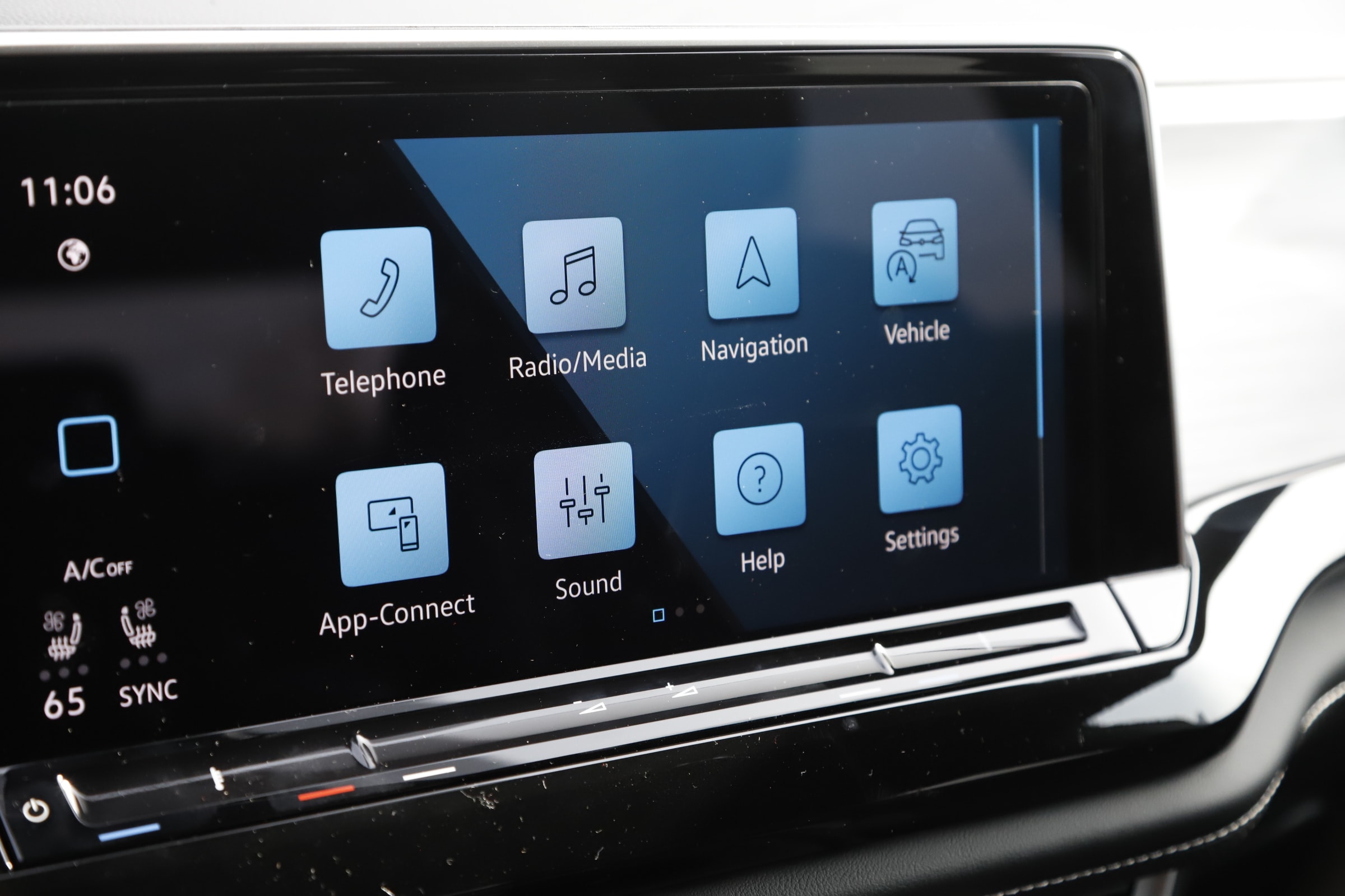 2026 Volkswagen Atlas Cross Sport SE - Photo 23