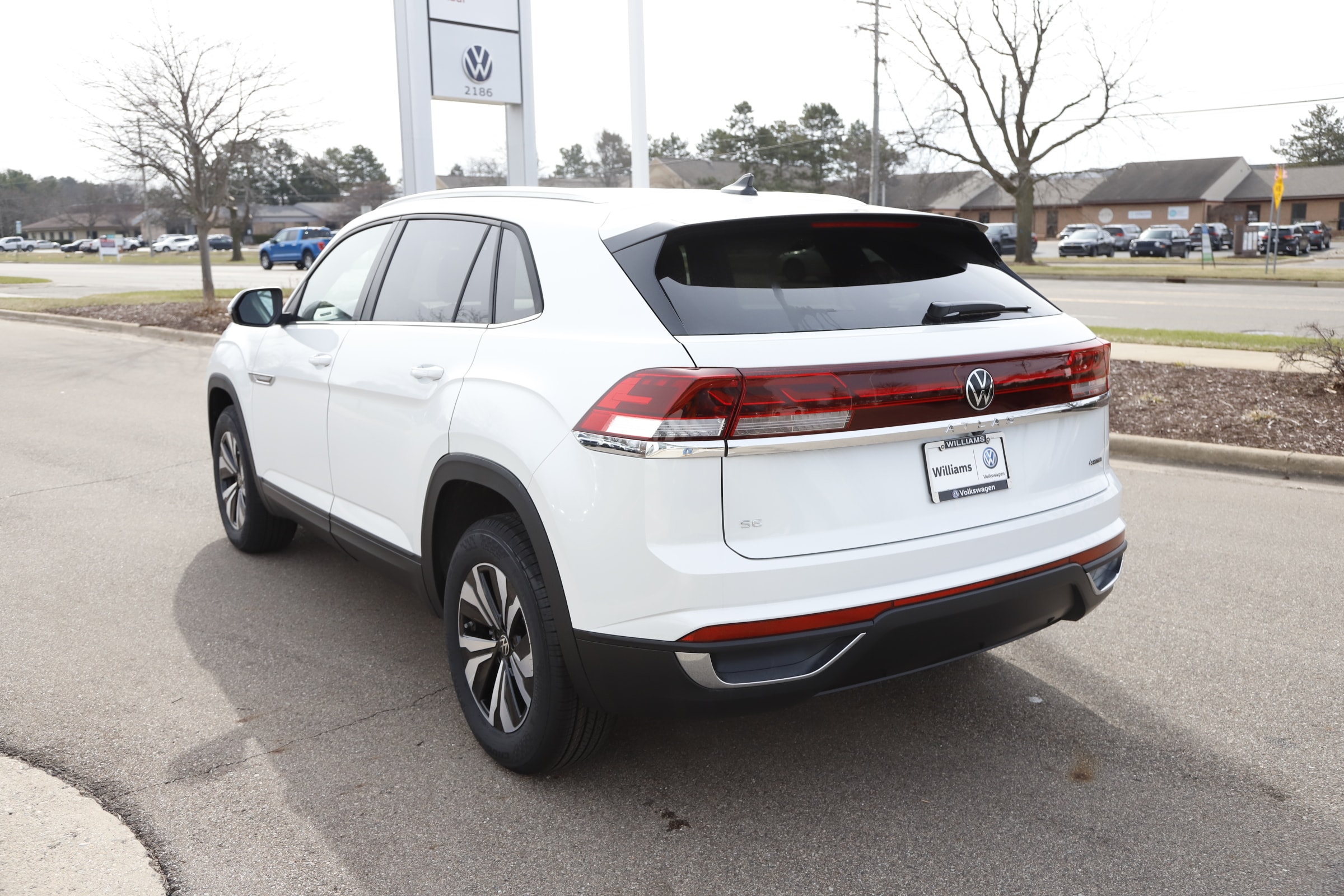 2026 Volkswagen Atlas Cross Sport SE - Photo 6