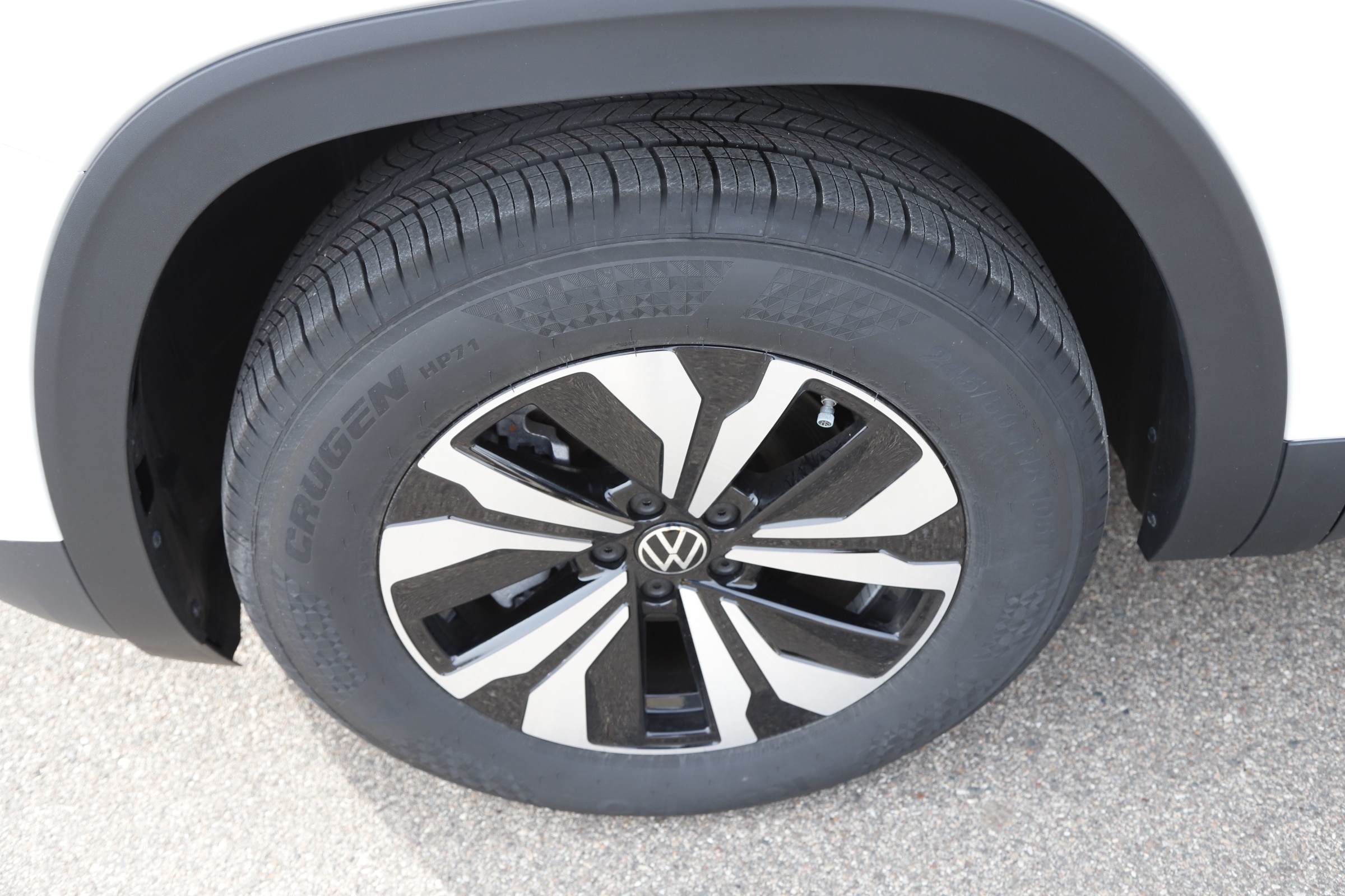 2026 Volkswagen Atlas Cross Sport SE - Photo 11