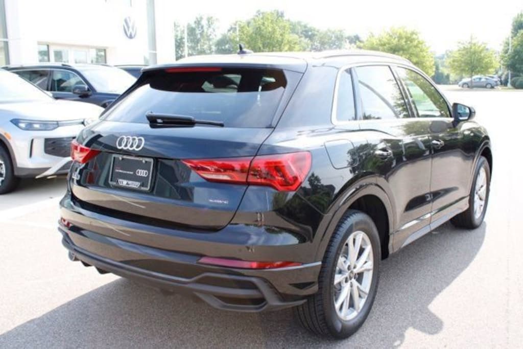 Used 2024 Audi Q3 45 S line Premium SUV
