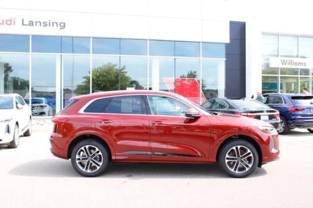 Used 2025 Audi Q5 2.0T Premium SUV