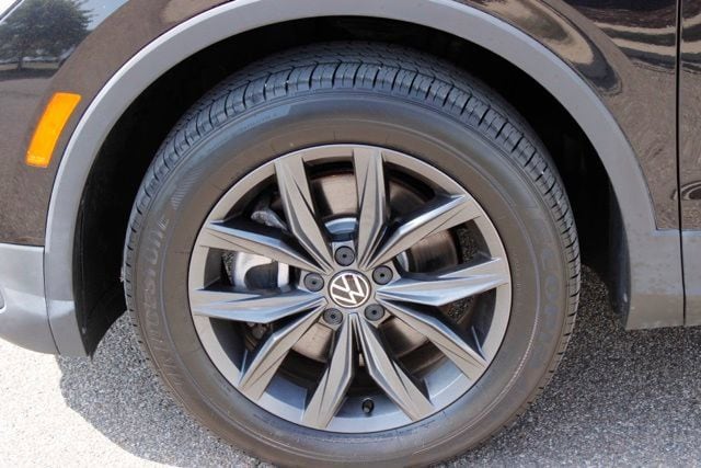 2023 Volkswagen Tiguan SE - Photo 9