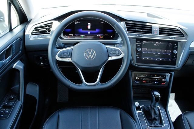 2023 Volkswagen Tiguan SE - Photo 17