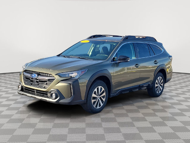 Used 2025 Subaru Outback Premium SUV