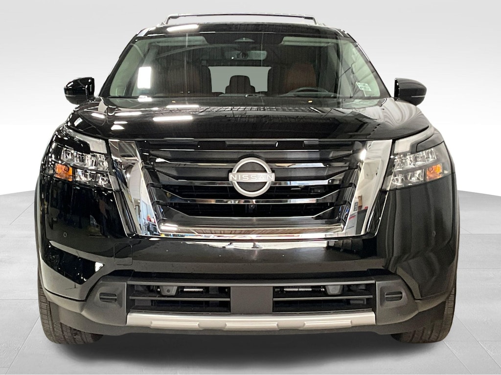 Used 2025 Nissan Pathfinder Platinum SUV