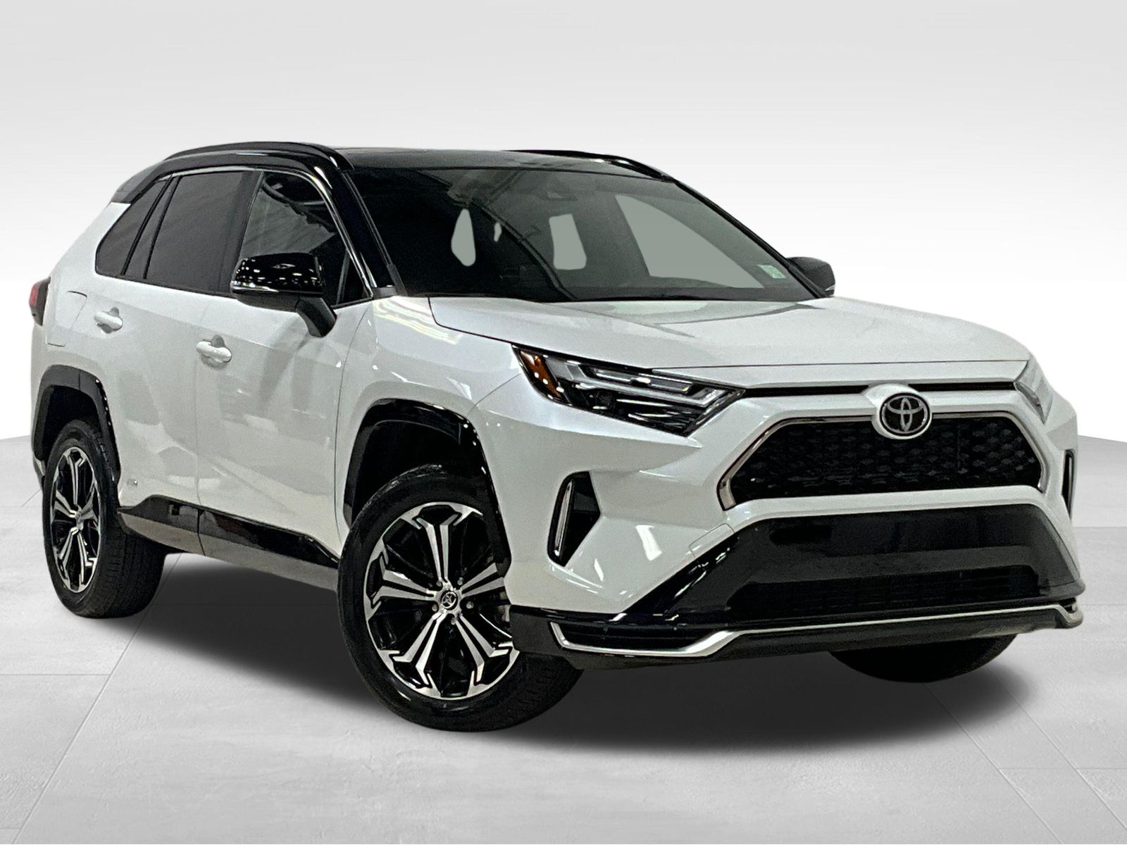  Toyota RAV4 Plug-In Hybrid