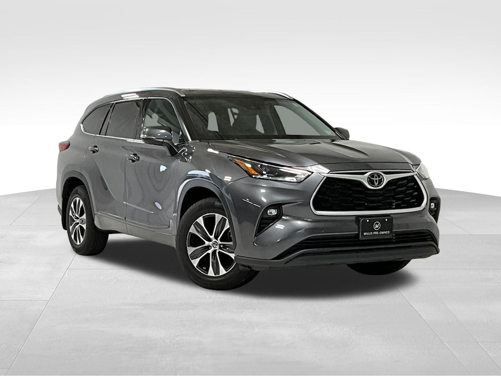 Used 2021 Toyota Highlander XLE SUV
