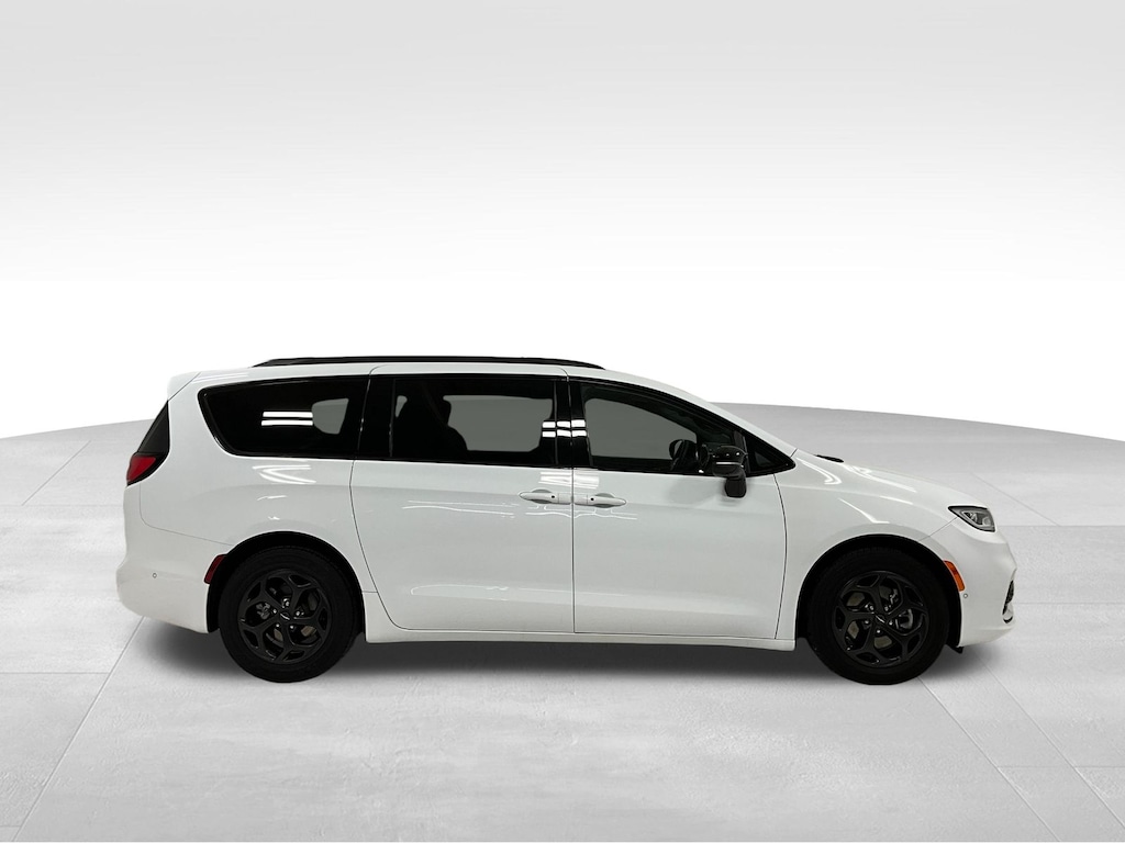 Used 2024 Chrysler Pacifica Plug-In Hybrid Select Premium S Appearance Minivan/Van
