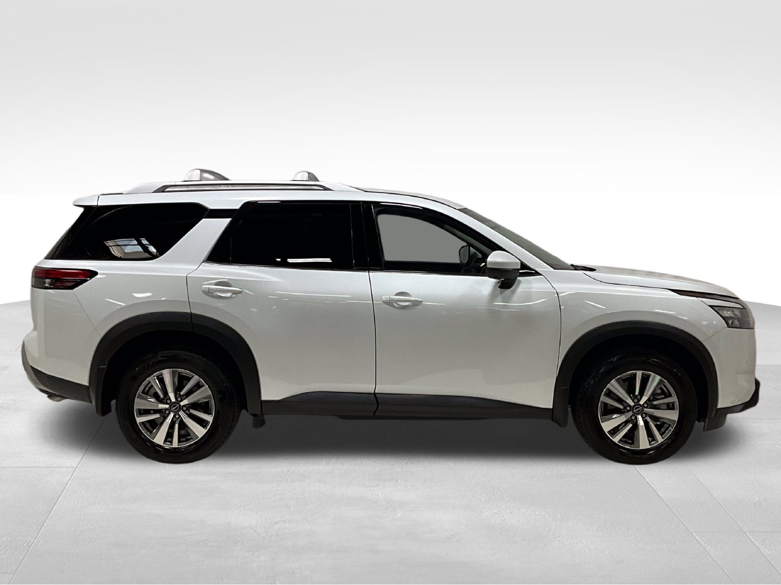 Used 2025 Nissan Pathfinder SL SUV