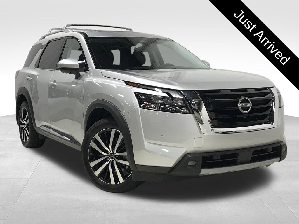 Used 2025 Nissan Pathfinder Platinum SUV