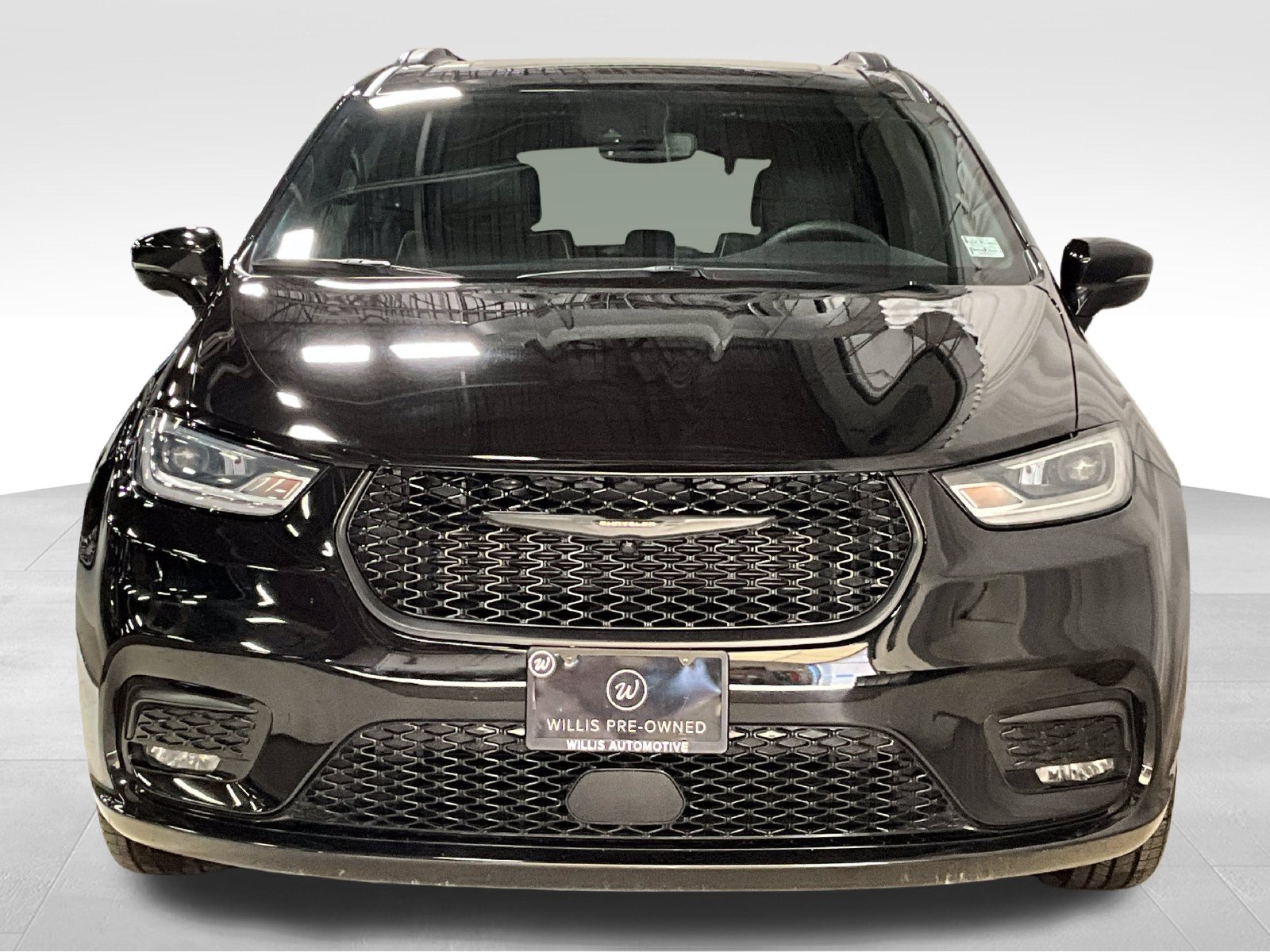 Used 2025 Chrysler Pacifica Limited Minivan/Van