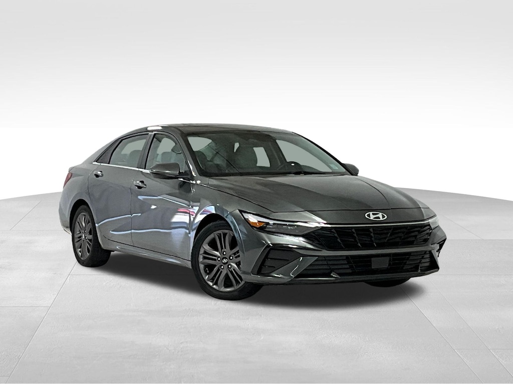 Used 2025 Hyundai Elantra Limited Sedan