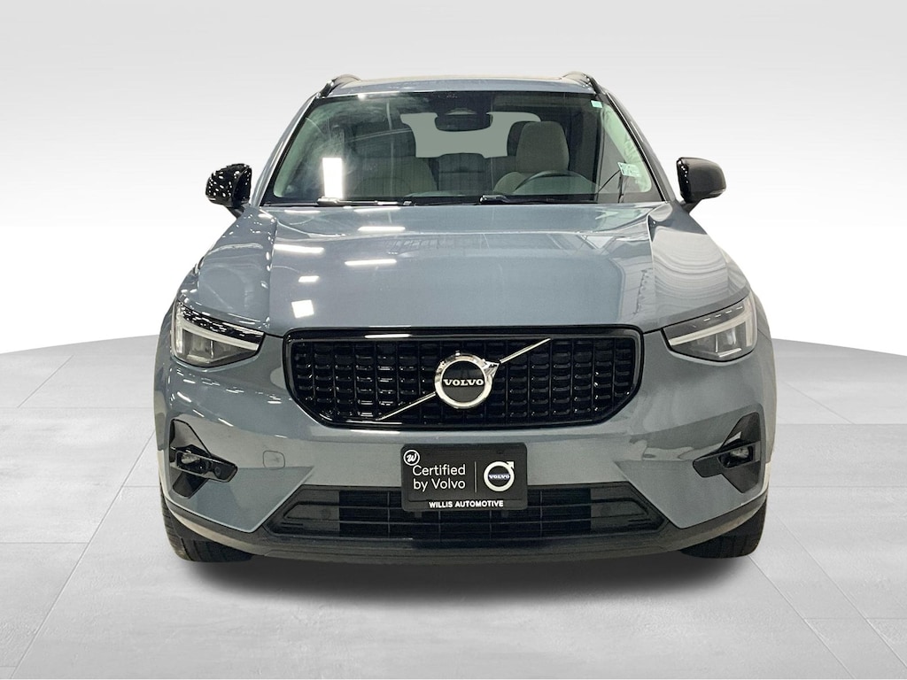 Certified 2023 Volvo XC40 B5 Plus Dark Theme SUV