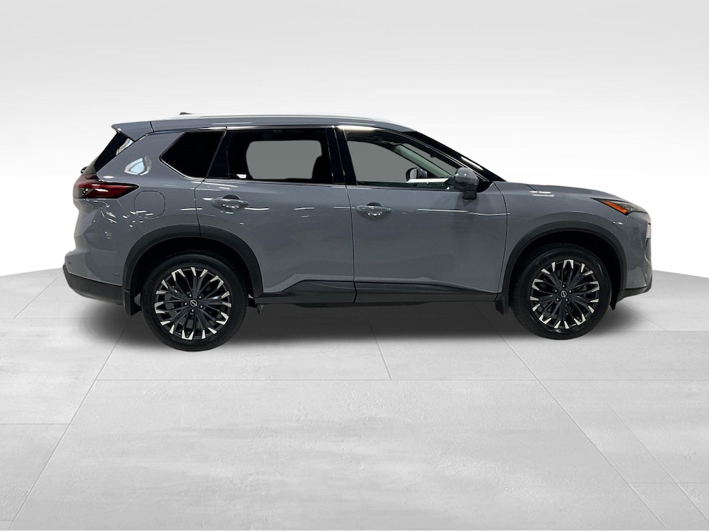 Used 2025 Nissan Rogue SL SUV