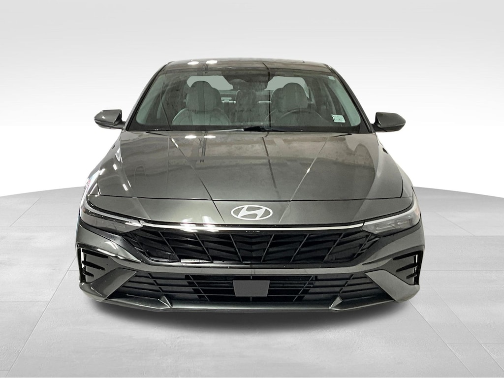 Used 2025 Hyundai Elantra Limited Sedan