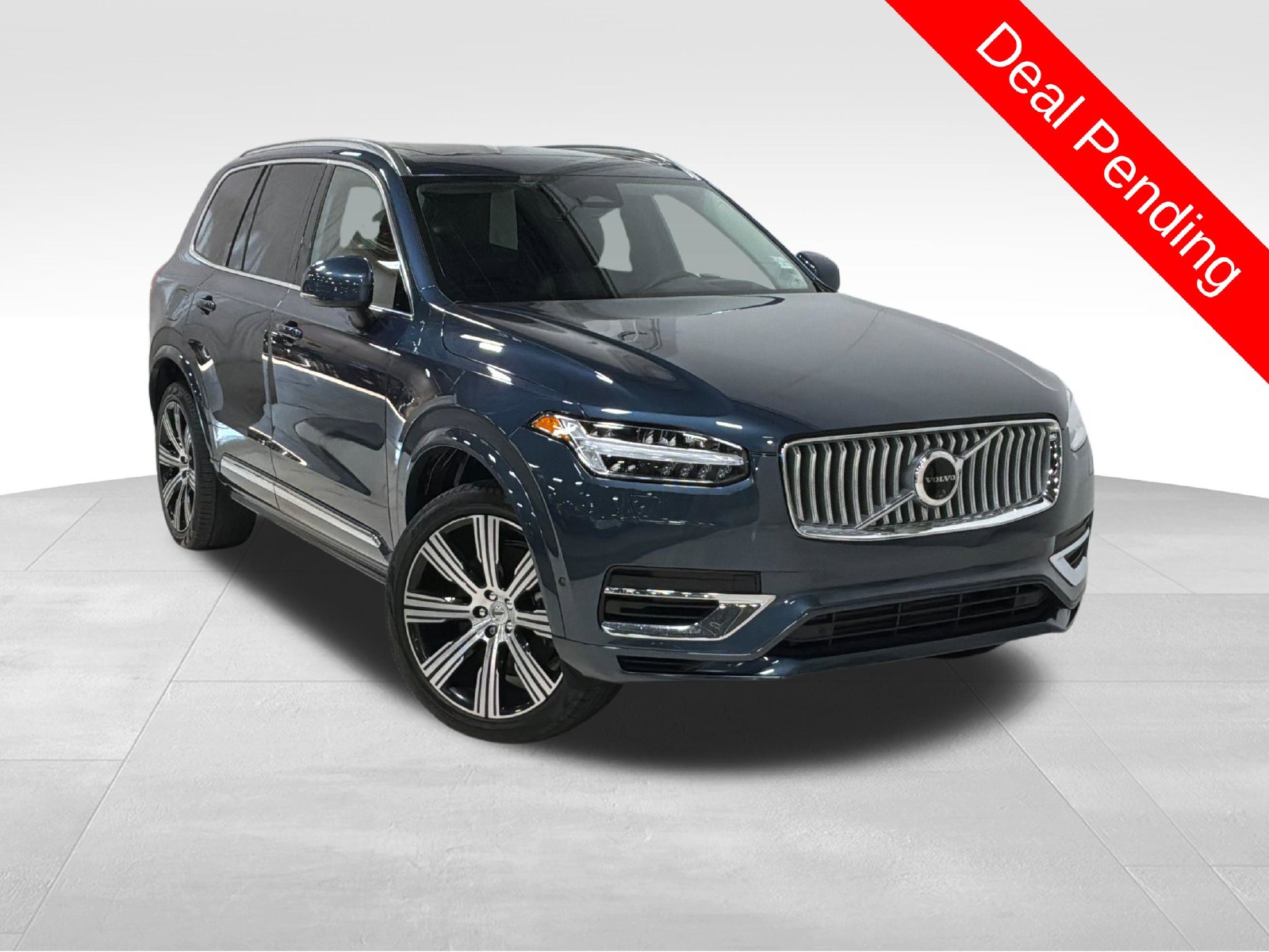 Certified 2025 Volvo XC90 Plug-In Hybrid T8 Ultra SUV