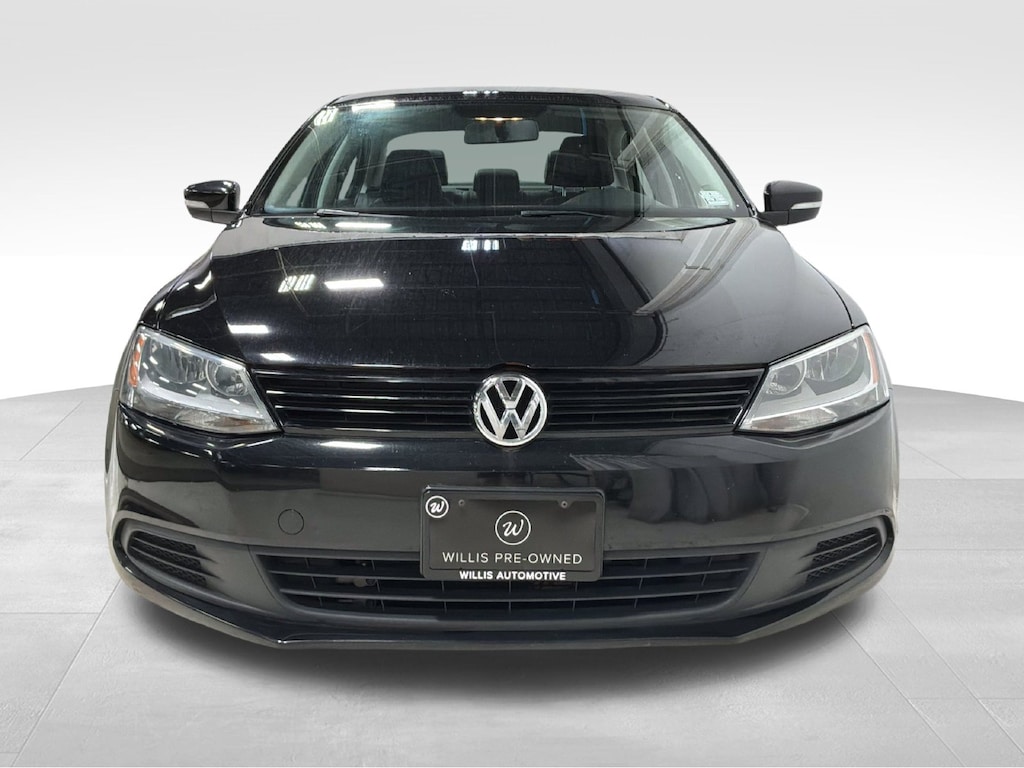 Used 2014 Volkswagen Jetta 1.8T SE Sedan