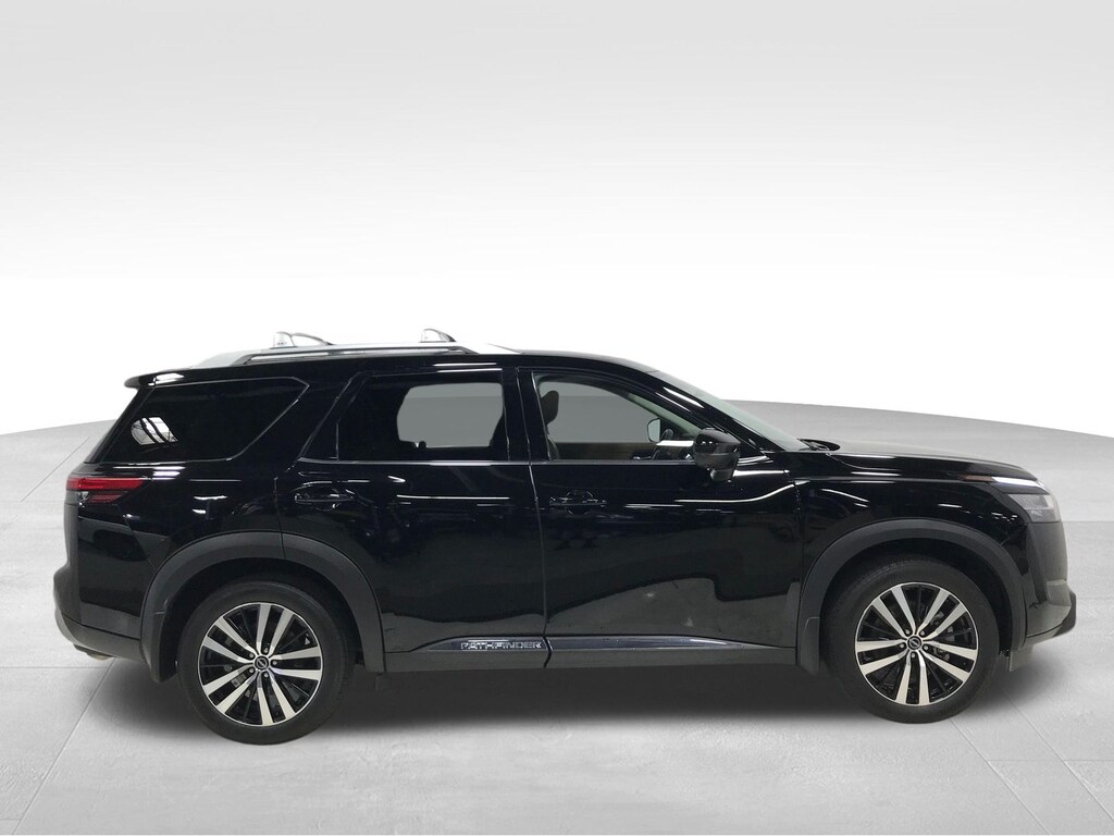 Used 2025 Nissan Pathfinder Platinum SUV