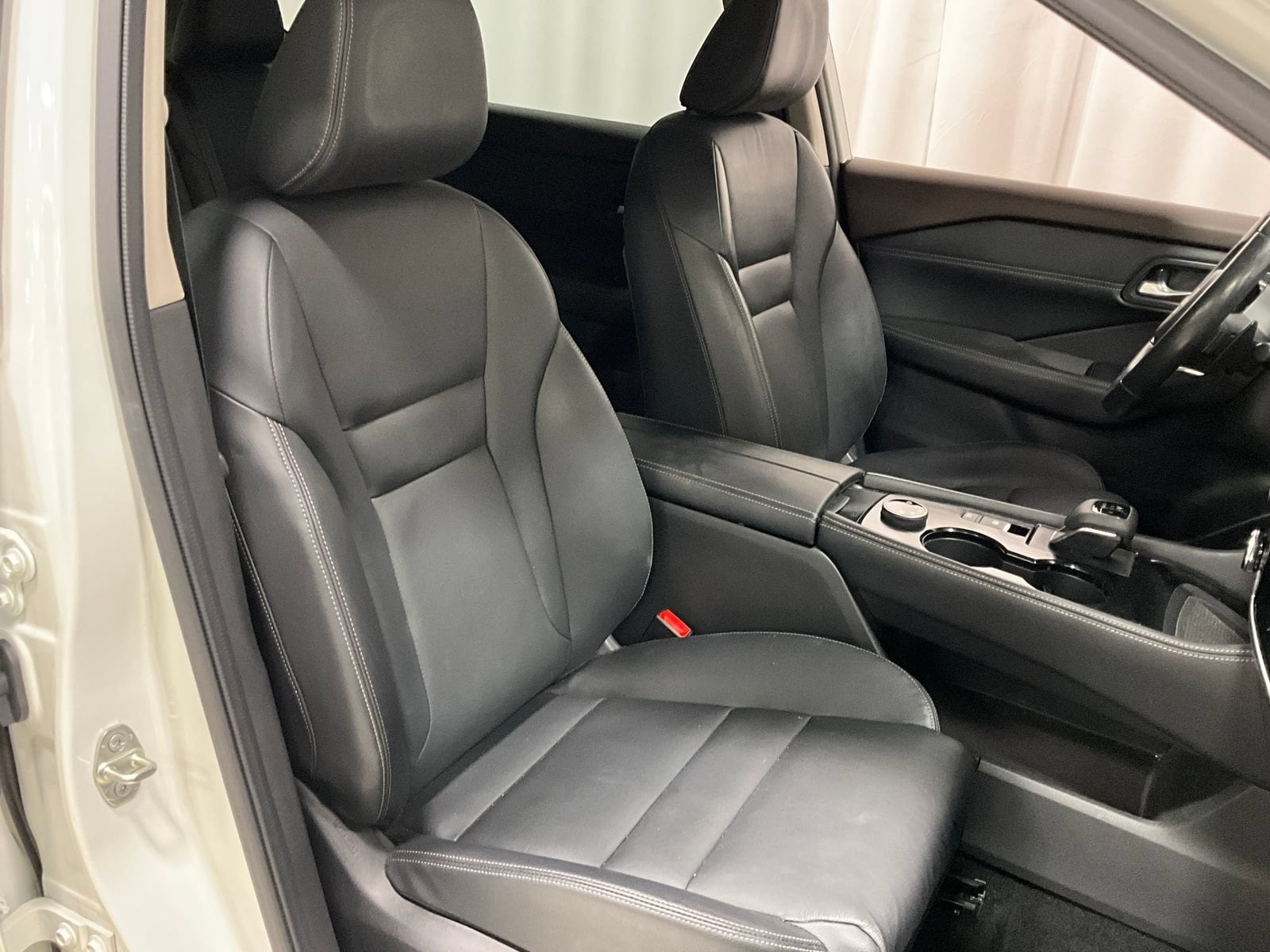 2023 Nissan Rogue SL - Photo 8