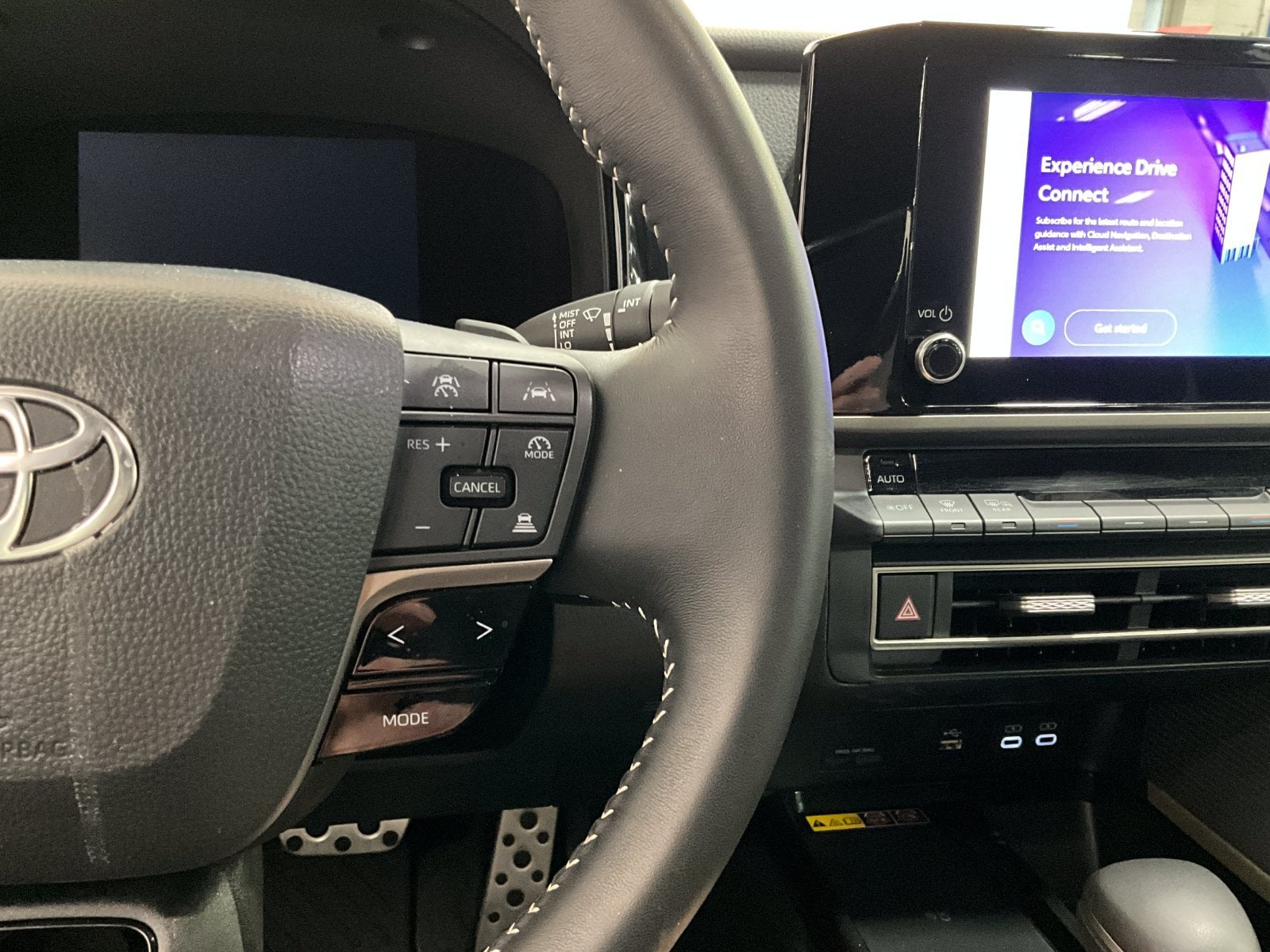 2026 Toyota Camry SE - Photo 20