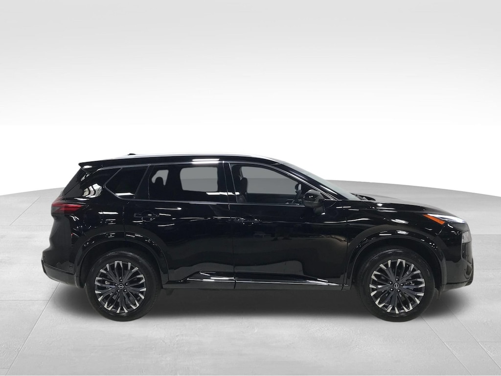Used 2025 Nissan Rogue Platinum