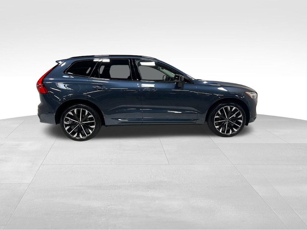 New 2026 Volvo XC60 B5 Ultra SUV