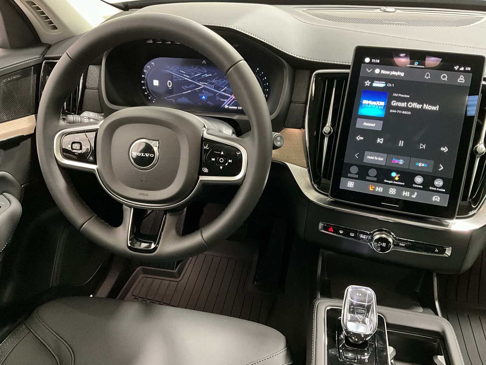 2026 Volvo XC90 Plus - Photo 6