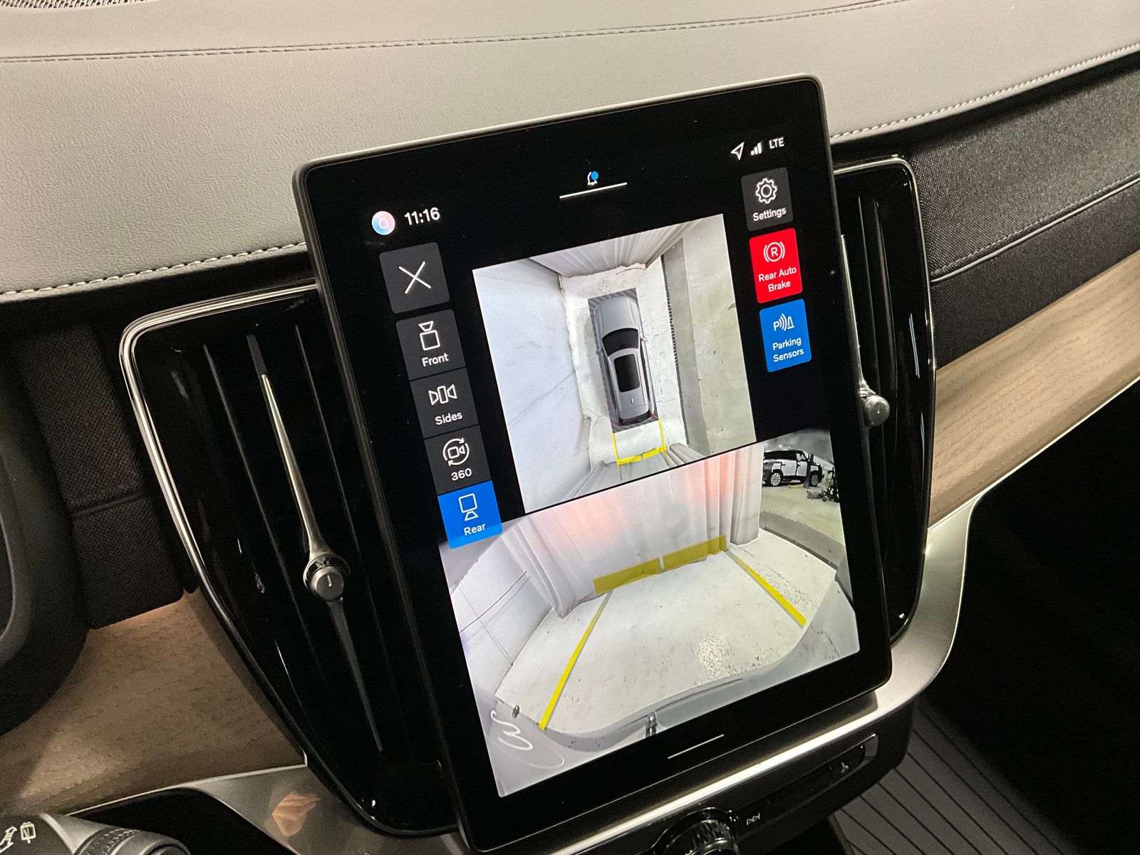 2026 Volvo XC90 Plus - Photo 19