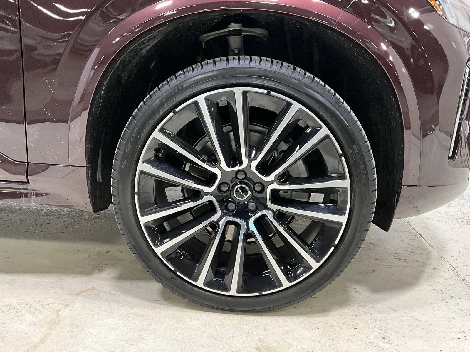 2026 Volvo XC90 Plus - Photo 10