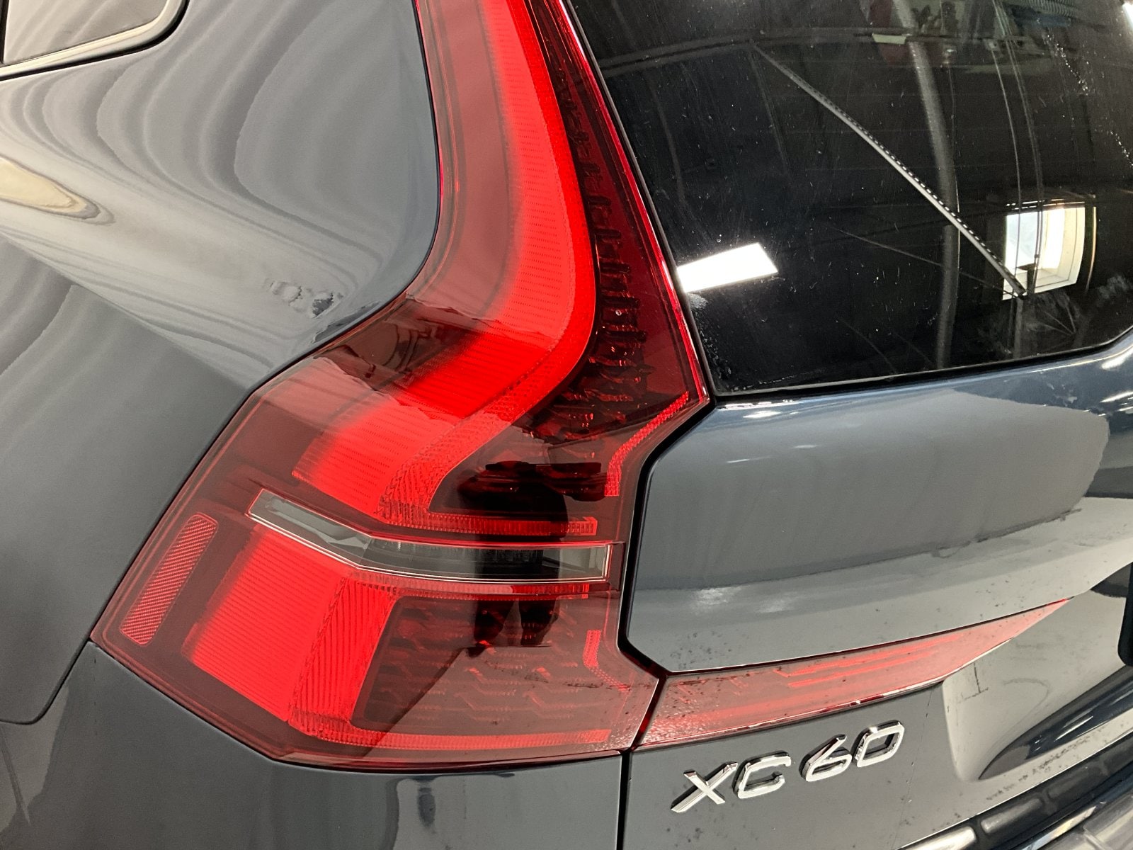 2026 Volvo XC60 Plus - Photo 7