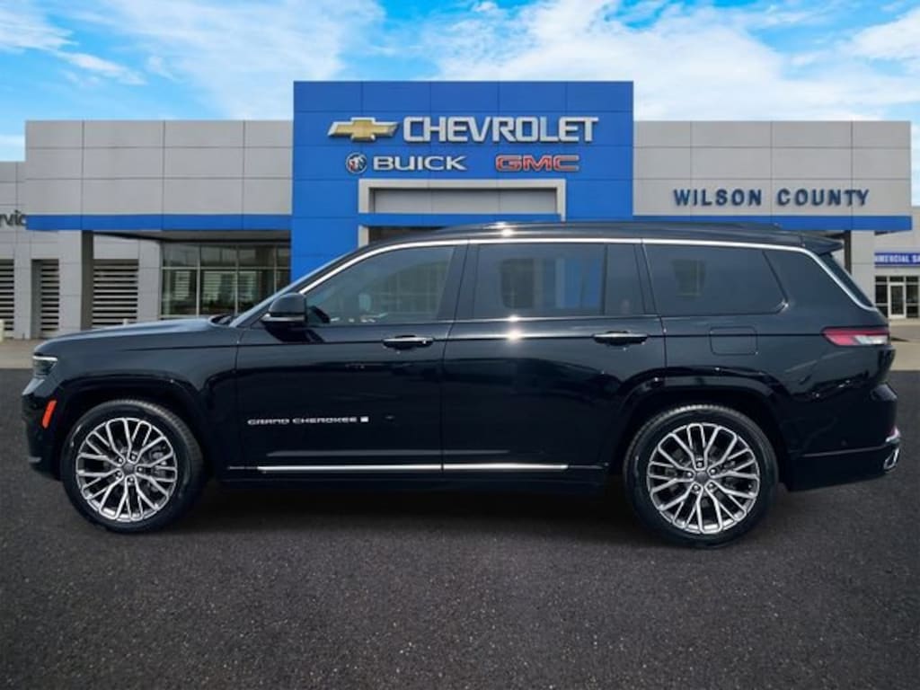 Used 2025 Jeep Grand Cherokee L Summit Reserve 4x4 SUV