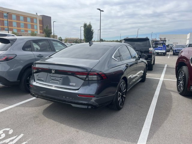 2024 Honda Accord Hybrid Touring - Photo 2