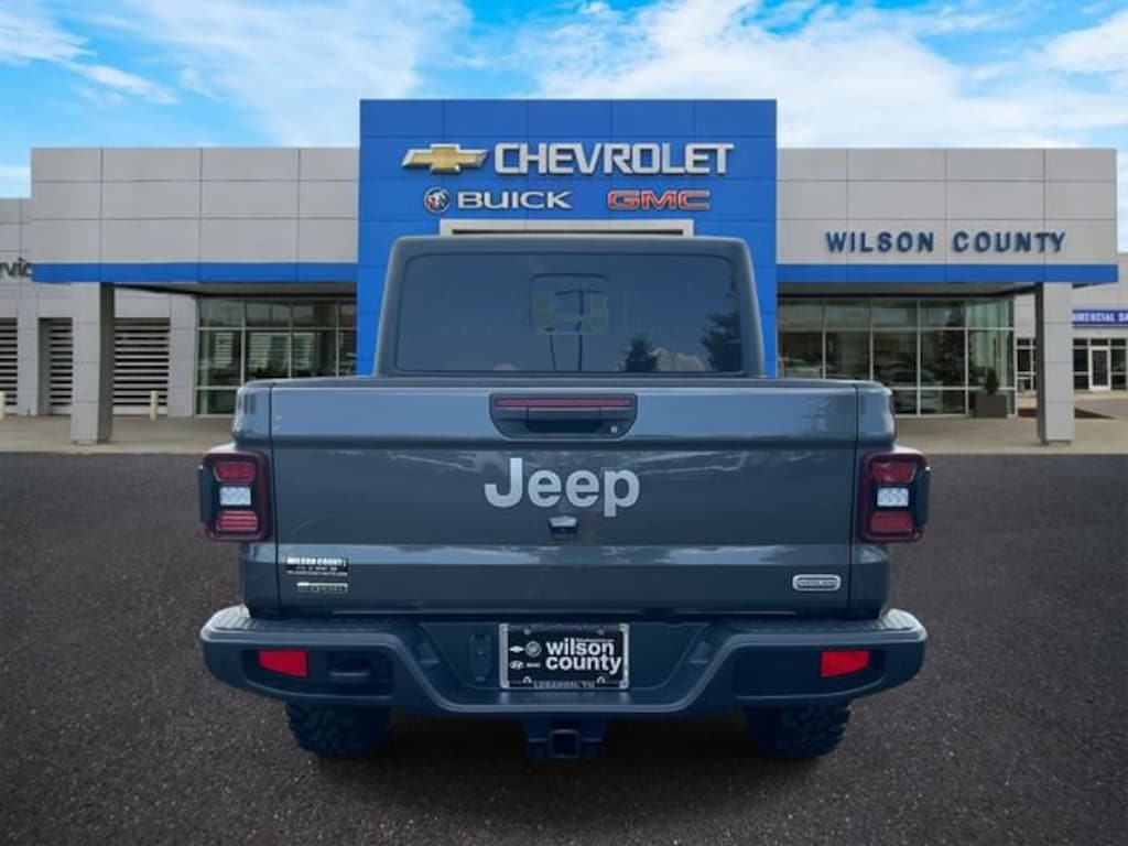 Used 2022 Jeep Gladiator Overland 4x4 Truck