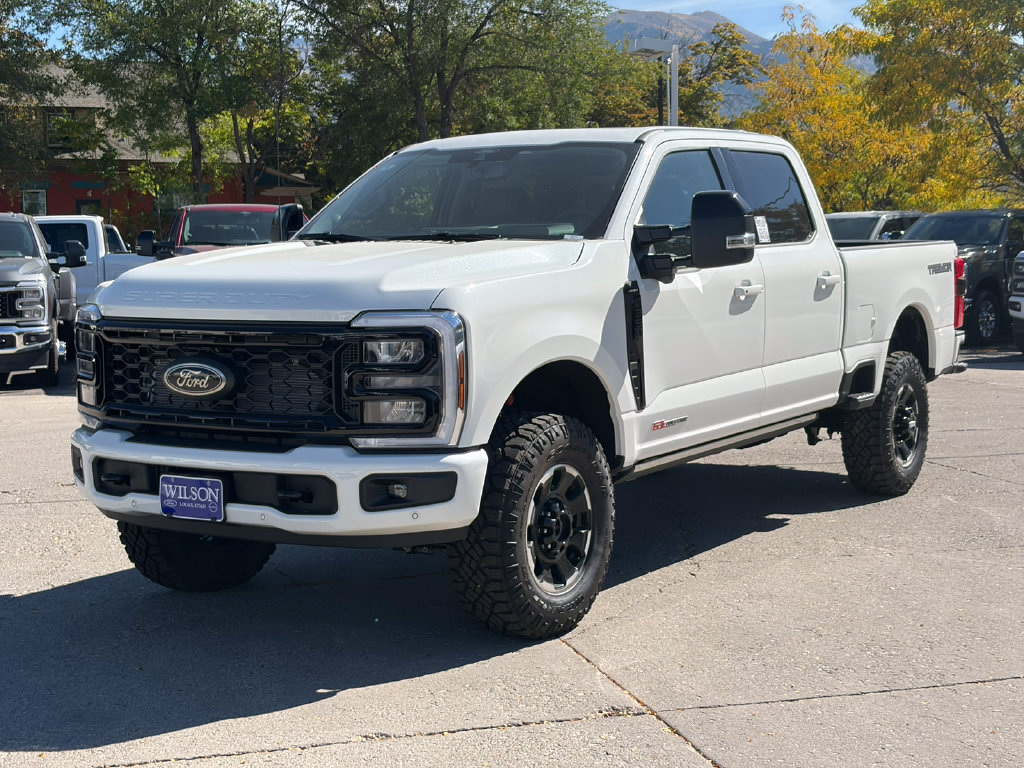 New 2026 Ford F-350SD Lariat Truck Crew Cab