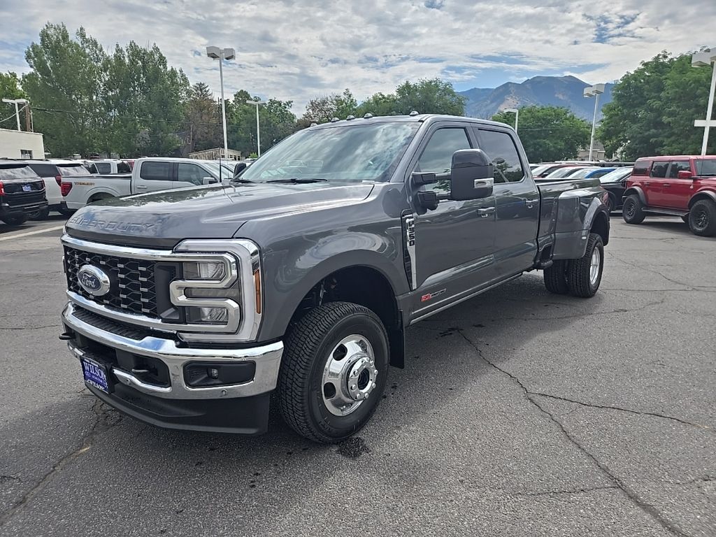 2026 Ford F-350 Super Duty Lariat