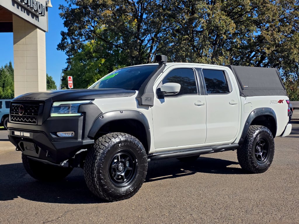 2024 Nissan Frontier PRO-4X Truck