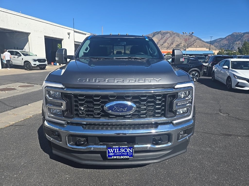 Used 2023 Ford F-450SD Lariat Truck