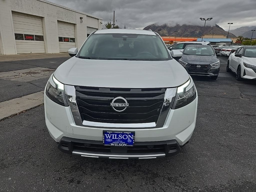 Used 2025 Nissan Pathfinder SL SUV