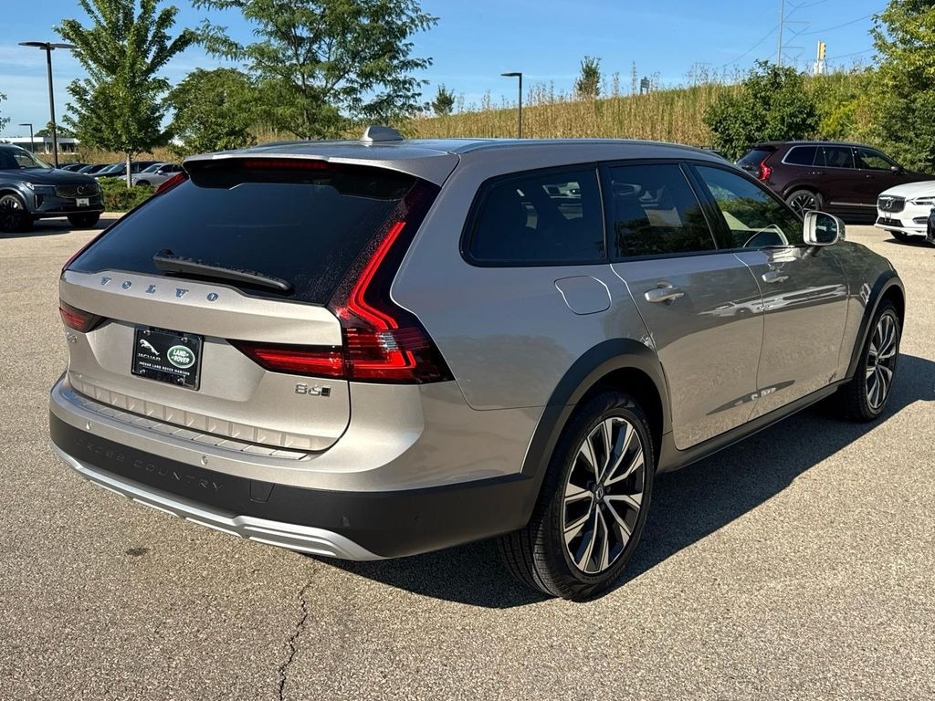 Used 2025 Volvo V90 Cross Country B6 Wagon