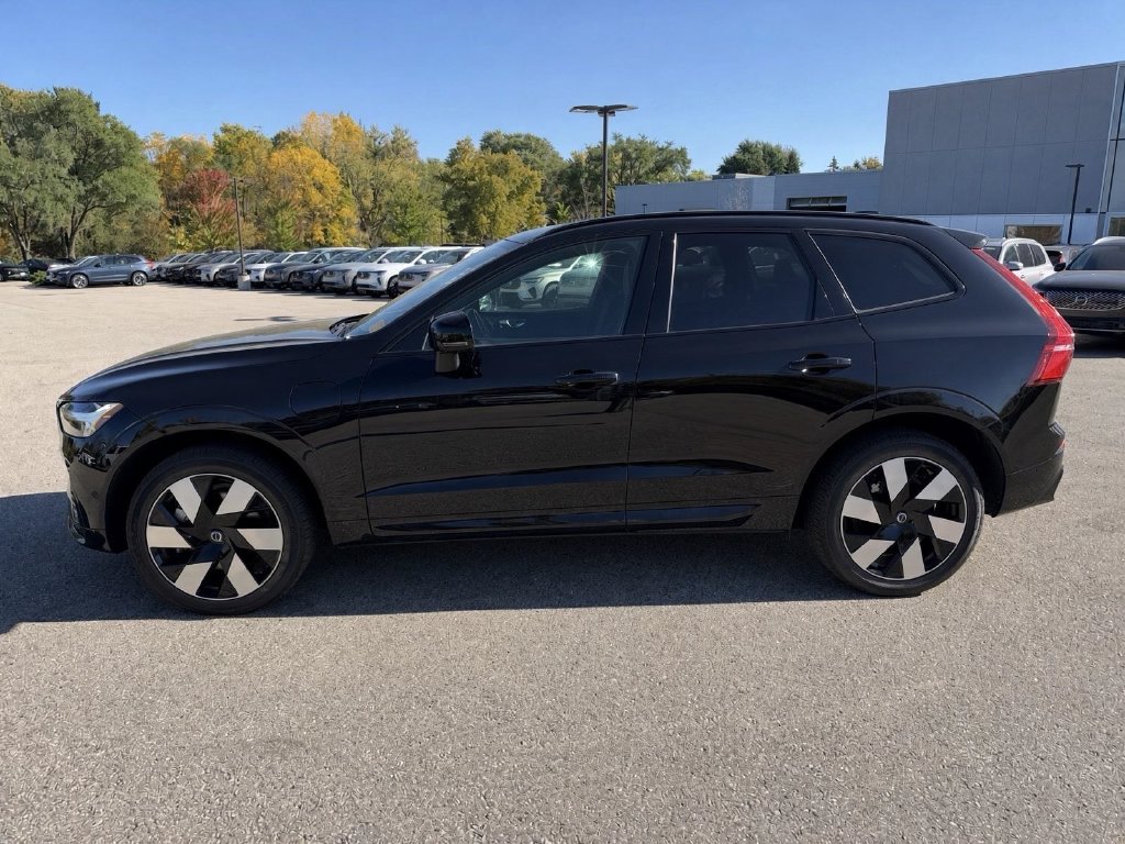 Used 2024 Volvo XC60 plug-in hybrid T8 Plus Dark Theme SUV