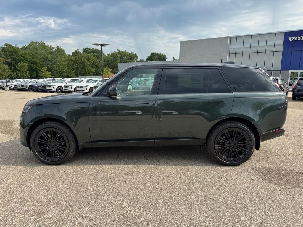 New 2026 Land Rover Range Rover SE LWB 7-Seats / V8 SUV