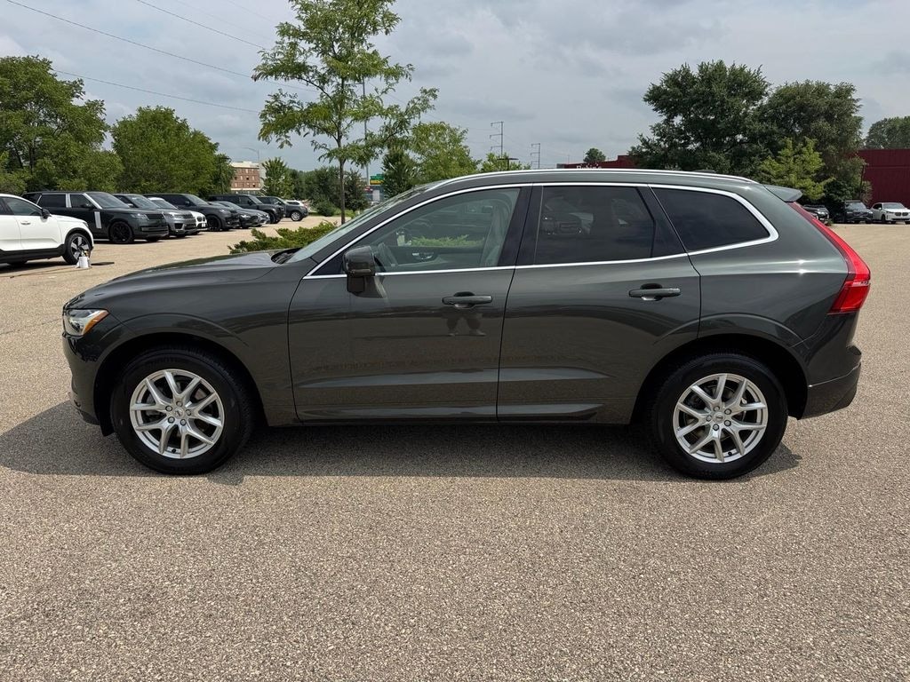 Used 2021 Volvo XC60 T5 Momentum SUV