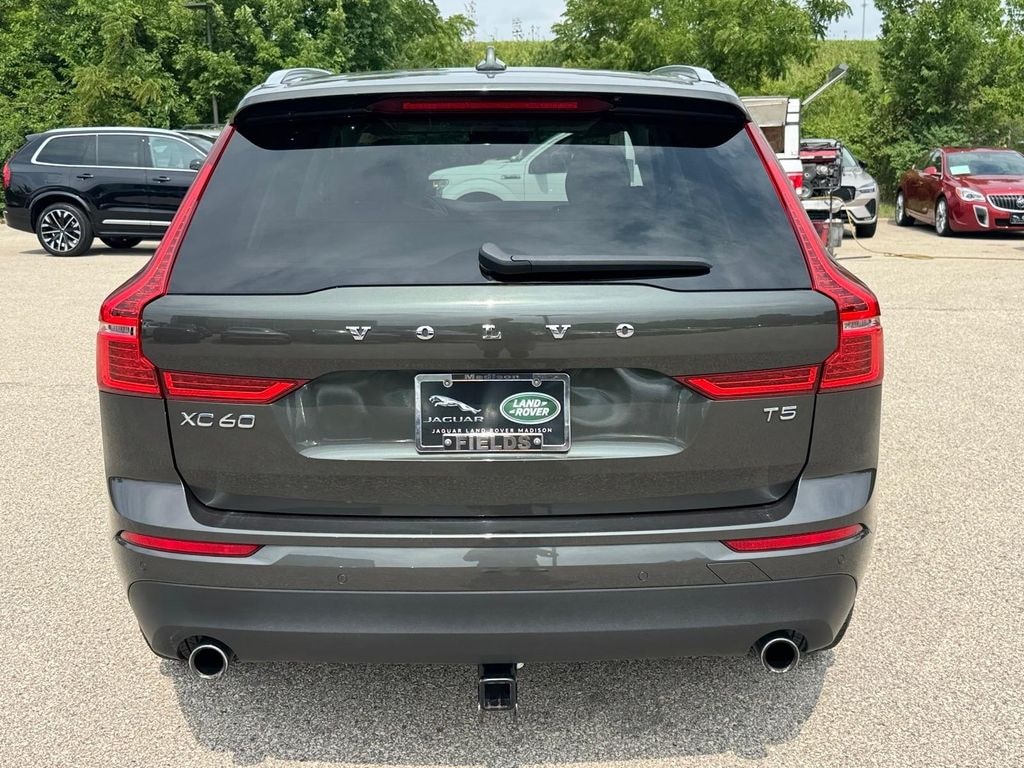 Used 2021 Volvo XC60 T5 Momentum SUV