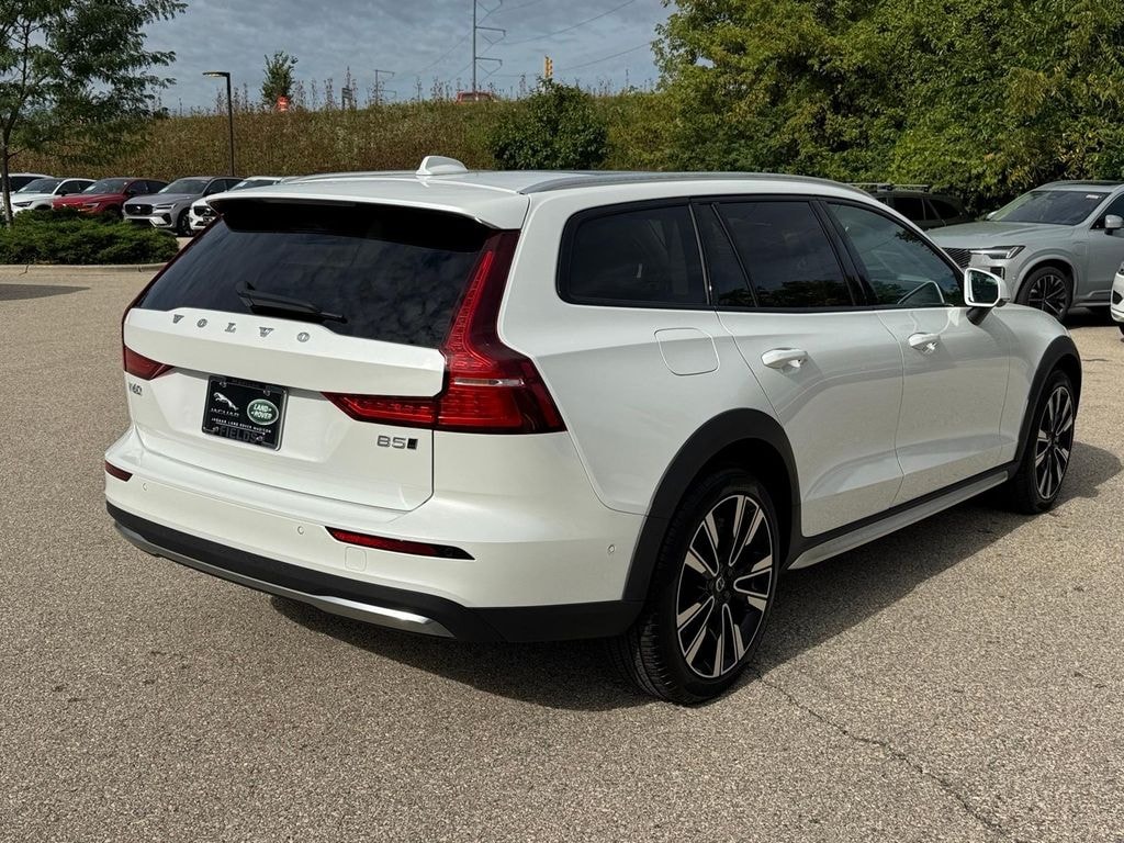 Used 2025 Volvo V60 Cross Country B5 Ultra Wagon