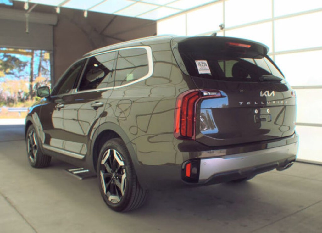 Used 2025 Kia Telluride S SUV