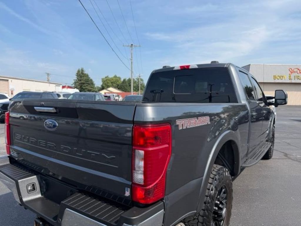 Used 2020 Ford F-250SD Lariat Truck Crew Cab