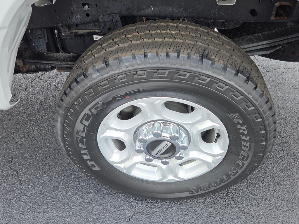2026 Ford F-250 Super Duty XLT - Photo 13