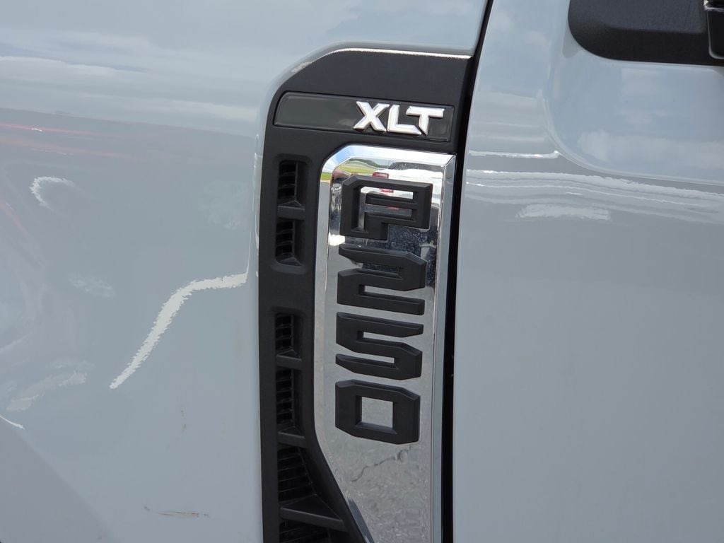 2026 Ford F-250 Super Duty XLT - Photo 3
