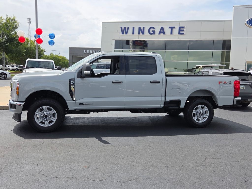 2026 Ford F-250 Super Duty XLT - Photo 2