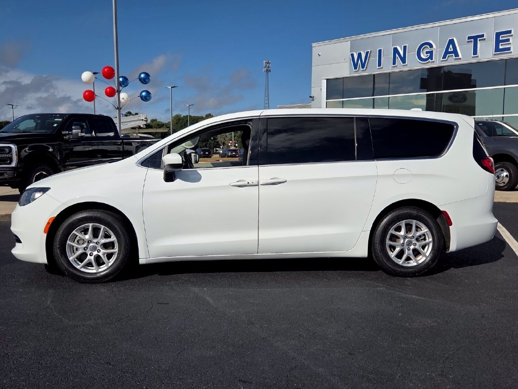 Used 2020 Chrysler Voyager LX Minivan/Van